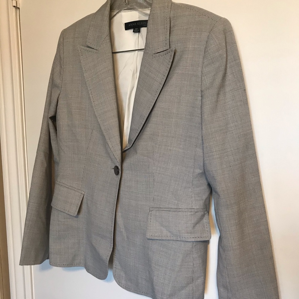 Patterned Anne Klein Matching Pant Suit